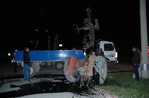 Karaman da Otomobil Traktörle Çarpıştı: 1 Yaralı