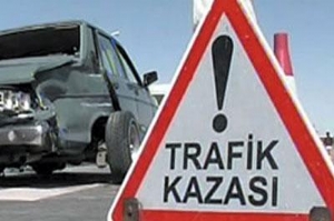 Karaman da Otomobille Kamyonet Çarpıştı: 4 Yaralı